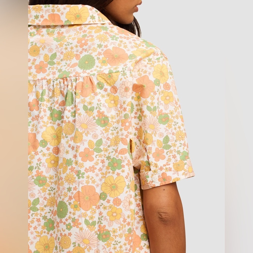 Cozy Earth Sutton Short Sleeve Pajama Top in Wildflower- Still Full Price - Picture 3 of 12
